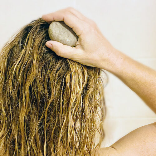 Comment utiliser un shampoing solide