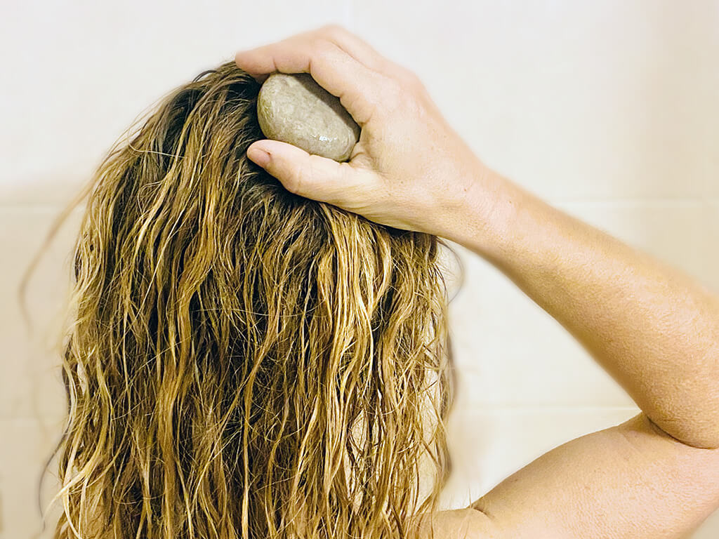 Comment utiliser un shampoing solide
